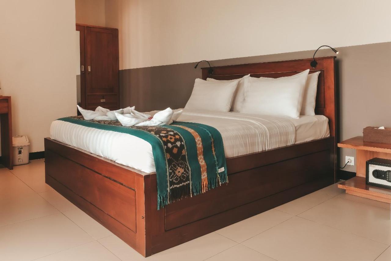 Escape Bajo Hotell Labuan Bajo Exteriör bild