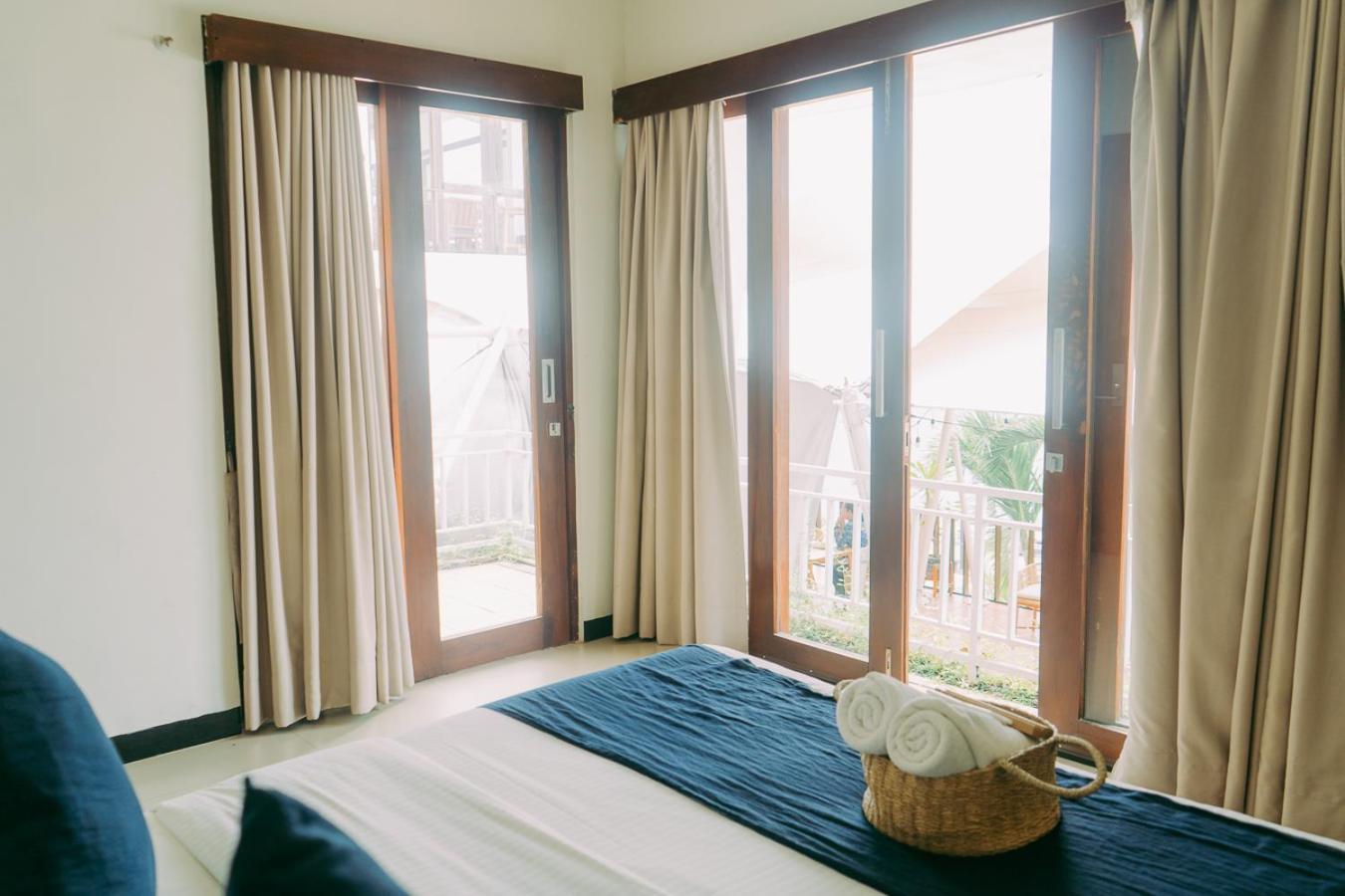 Escape Bajo Hotell Labuan Bajo Exteriör bild