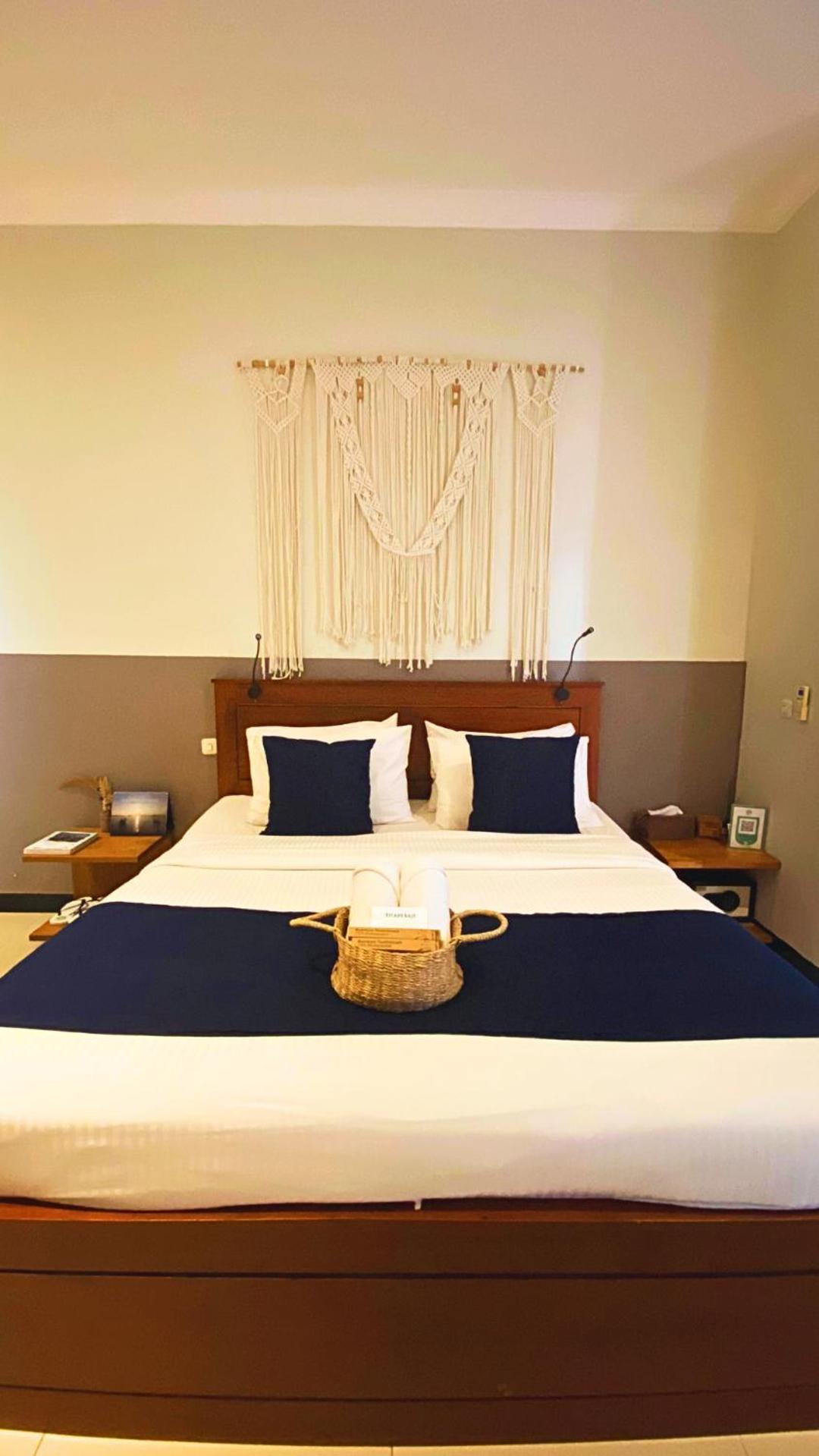 Escape Bajo Hotell Labuan Bajo Exteriör bild