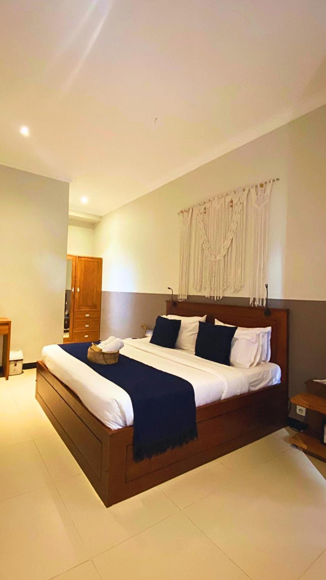 Escape Bajo Hotell Labuan Bajo Exteriör bild